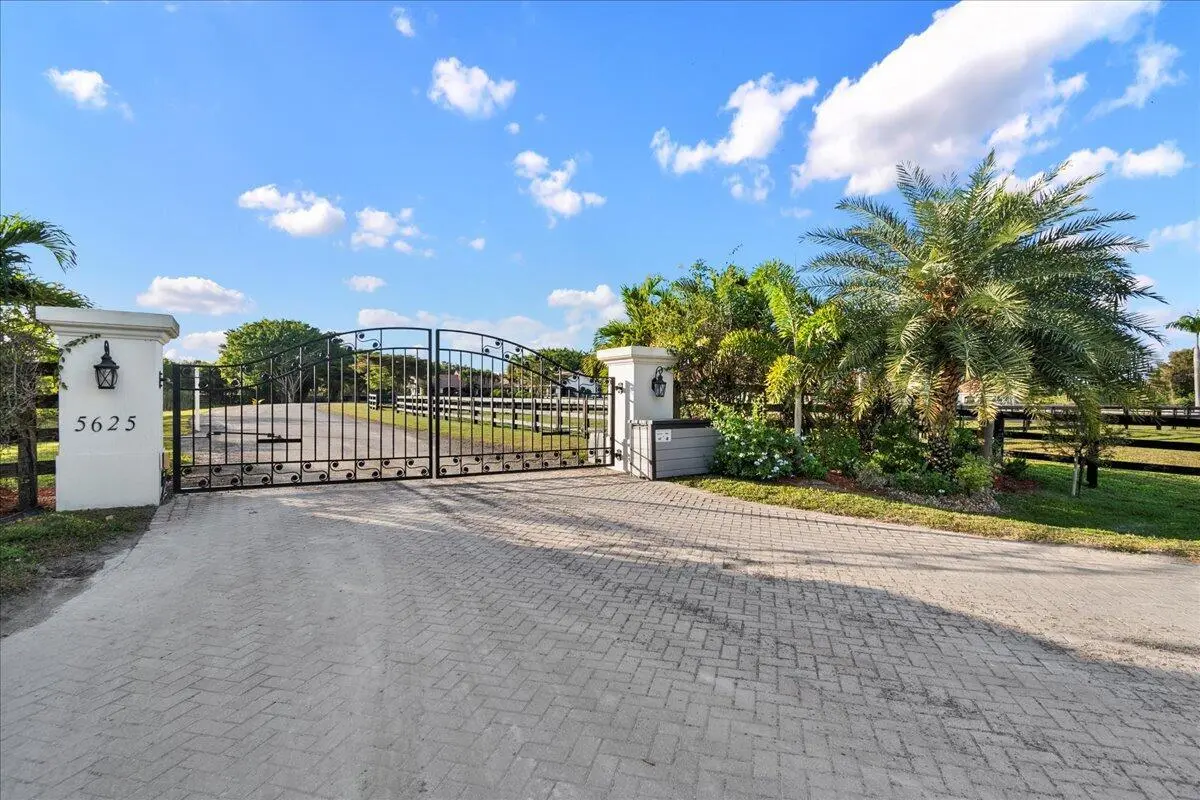136-JLC_1053 at 5625 140th Avenue, Wellington