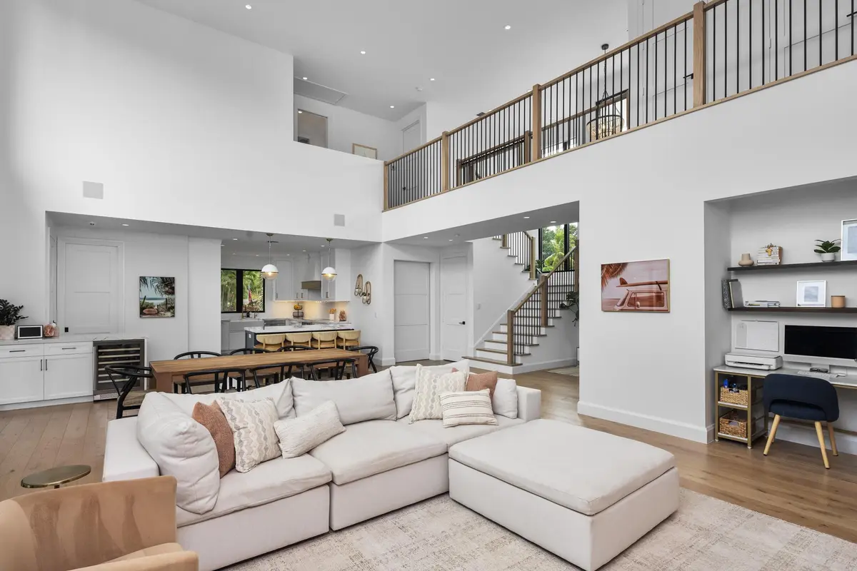 Living Area 3 at 2400 NE 27th Avenue, Fort Lauderdale