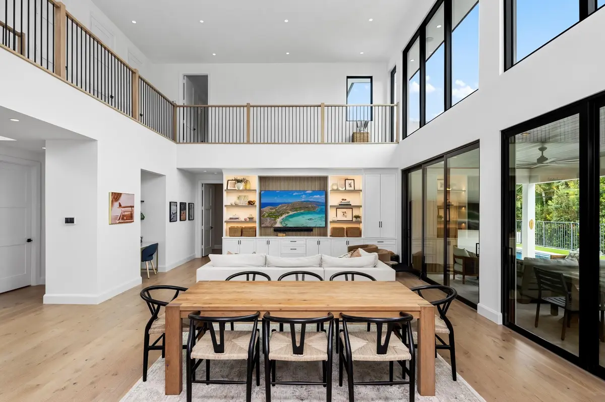 Dining 1 at 2400 NE 27th Avenue, Fort Lauderdale