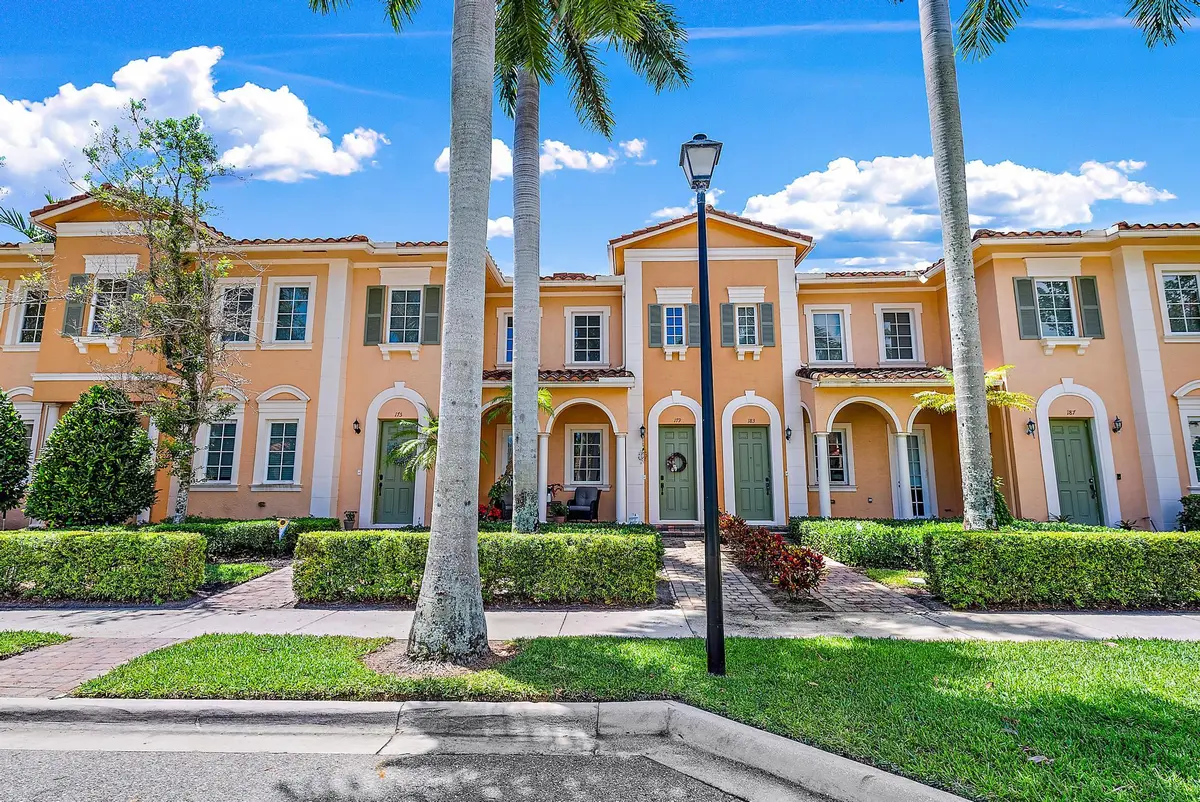 Front at 179 MULLIGAN Place, Jupiter