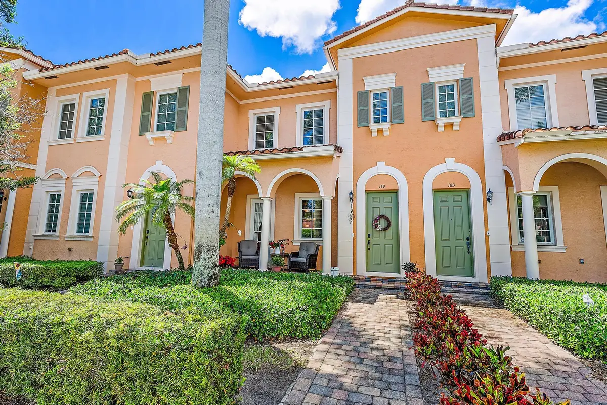Front at 179 MULLIGAN Place, Jupiter