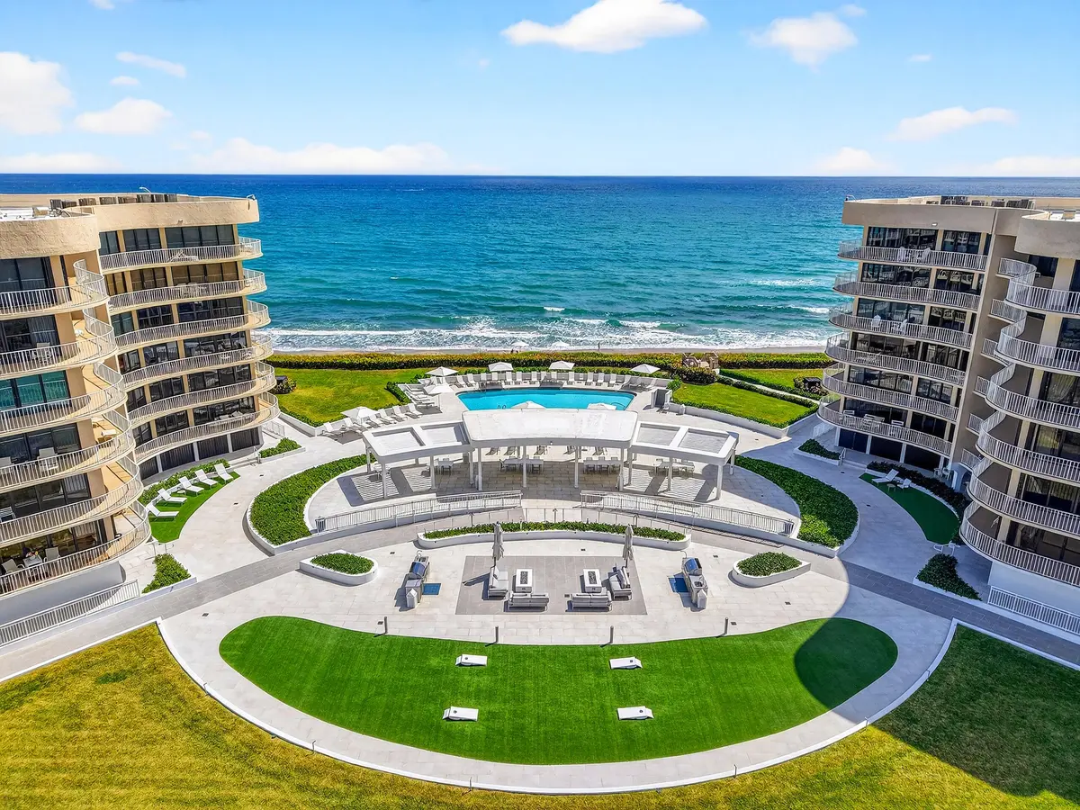 Oceanfront Building at 3400 S Ocean Boulevard 4c I, Palm Beach