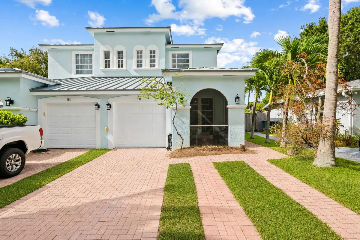 ChatGPT Image Sep 2, 2026, 11_40_33 AM at 703 SW 16TH Court 703, Fort Lauderdale