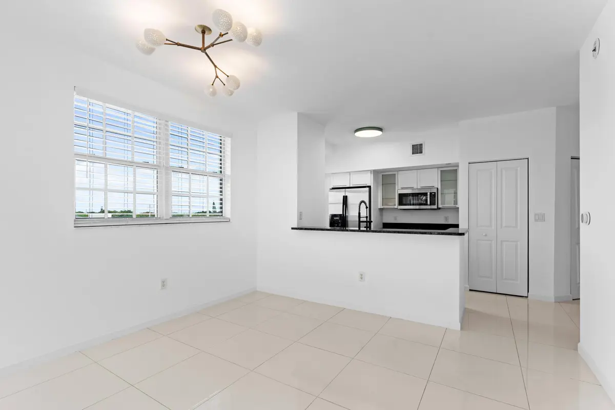 Dining Area at 235 NE 1ST Street 505, Delray Beach