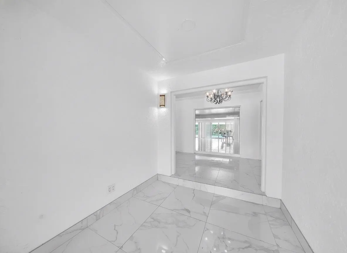 ENTRANCE at 2951 SW 139TH Avenue, Miami