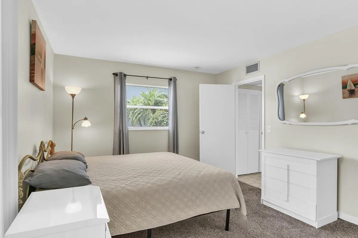 Master Bedroom at 359 Saxony Trail H, Delray Beach