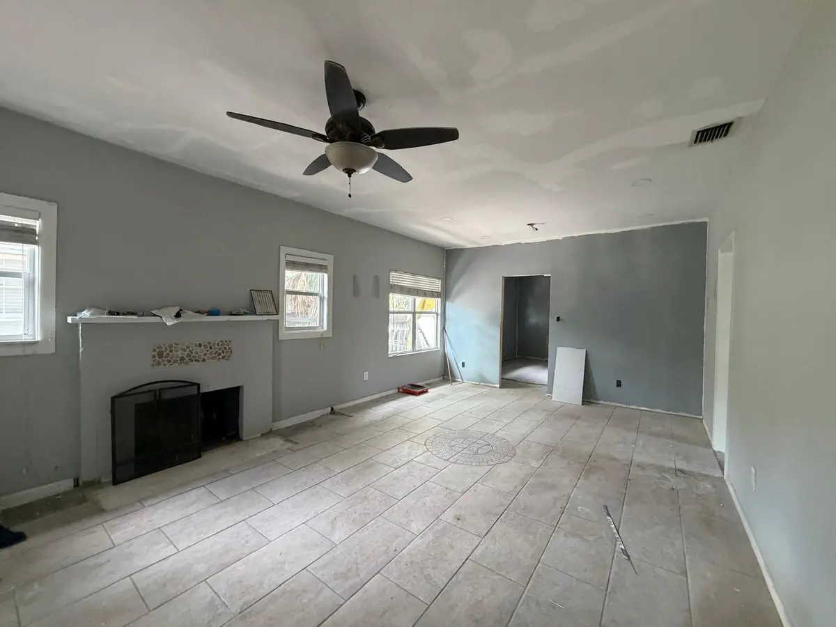 79ba2151-9055-4c34-9a60-b14e3ea925bb at 631 37TH Street 631, West Palm Beach