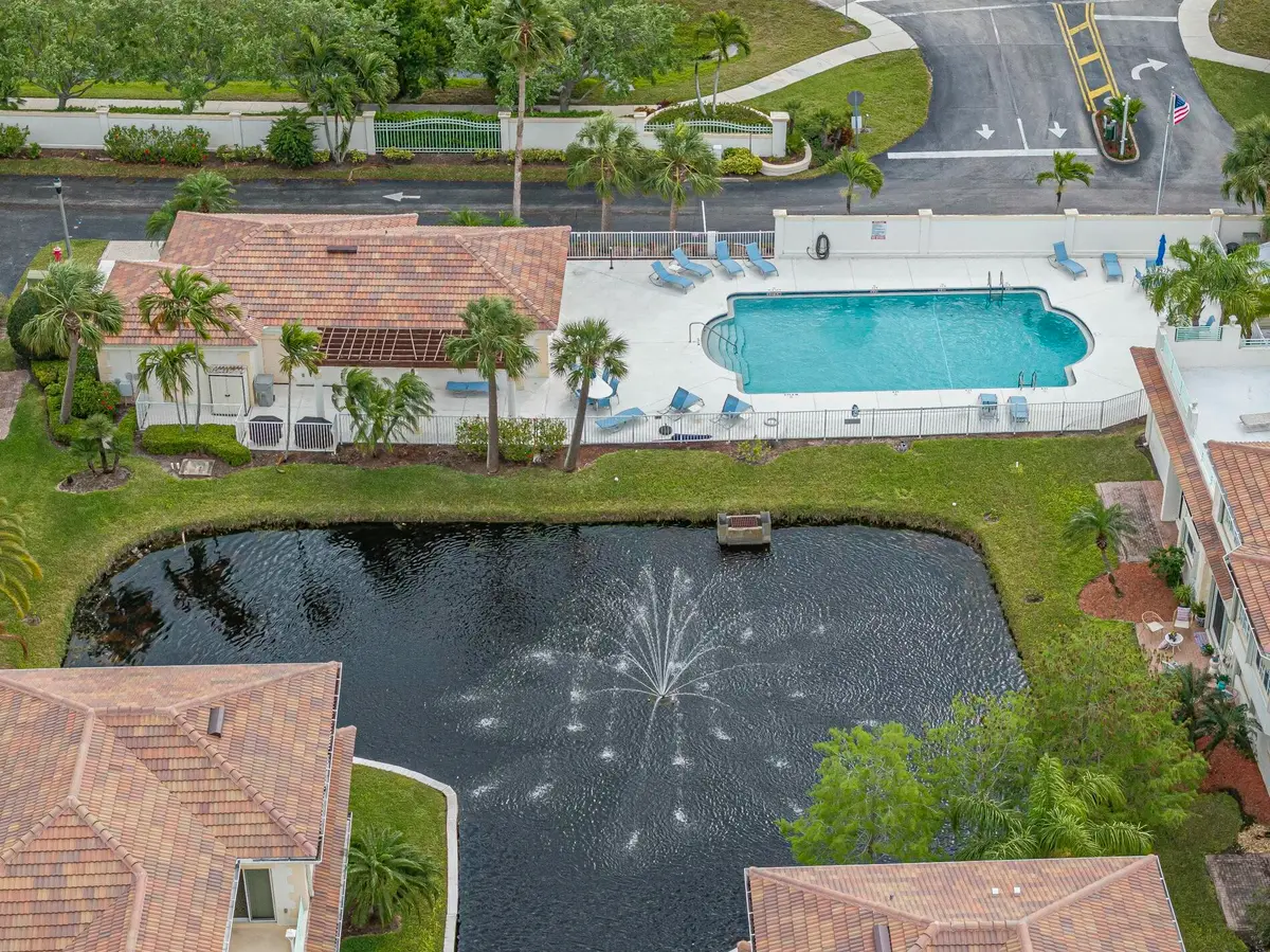 tempImageO609tq at 536 7TH Square 103, Vero Beach