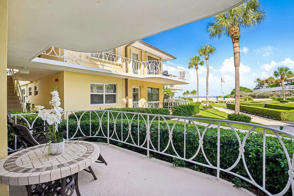 iUSE photography_DSC05035 at 2000 S Ocean Lane 2, Fort Lauderdale