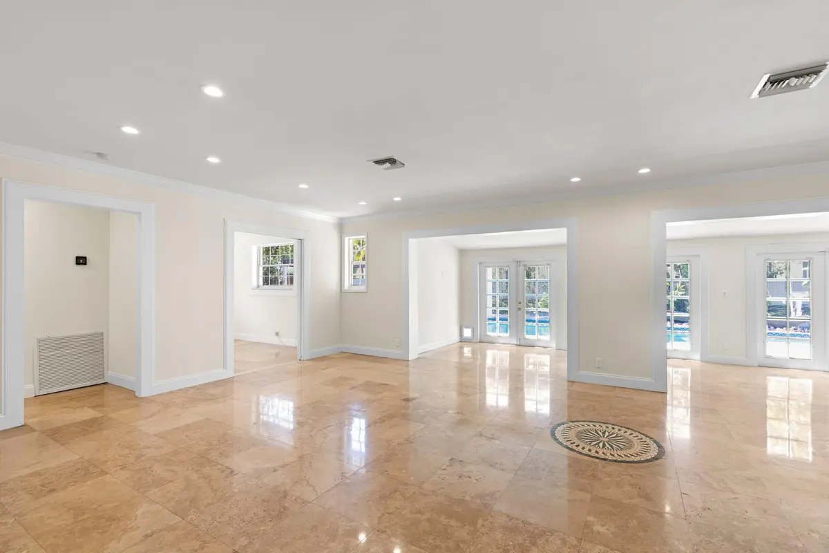 Foyer at 930 SE 10TH Court, Pompano Beach