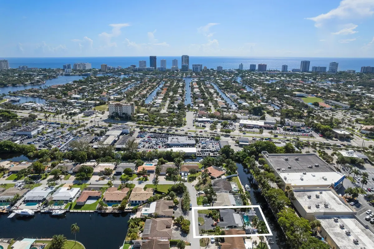 Canal Views at 930 SE 10TH Court, Pompano Beach