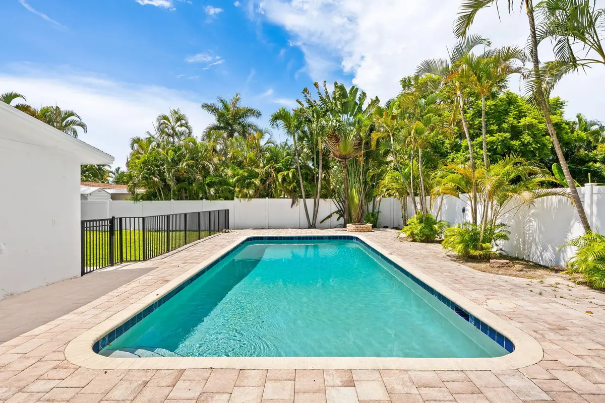 Pool at 413 NE 25TH Avenue, Pompano Beach