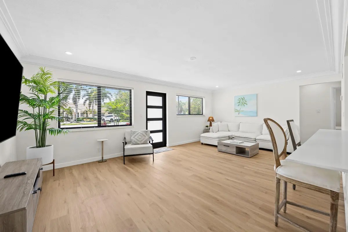 Living Room at 413 NE 25TH Avenue, Pompano Beach