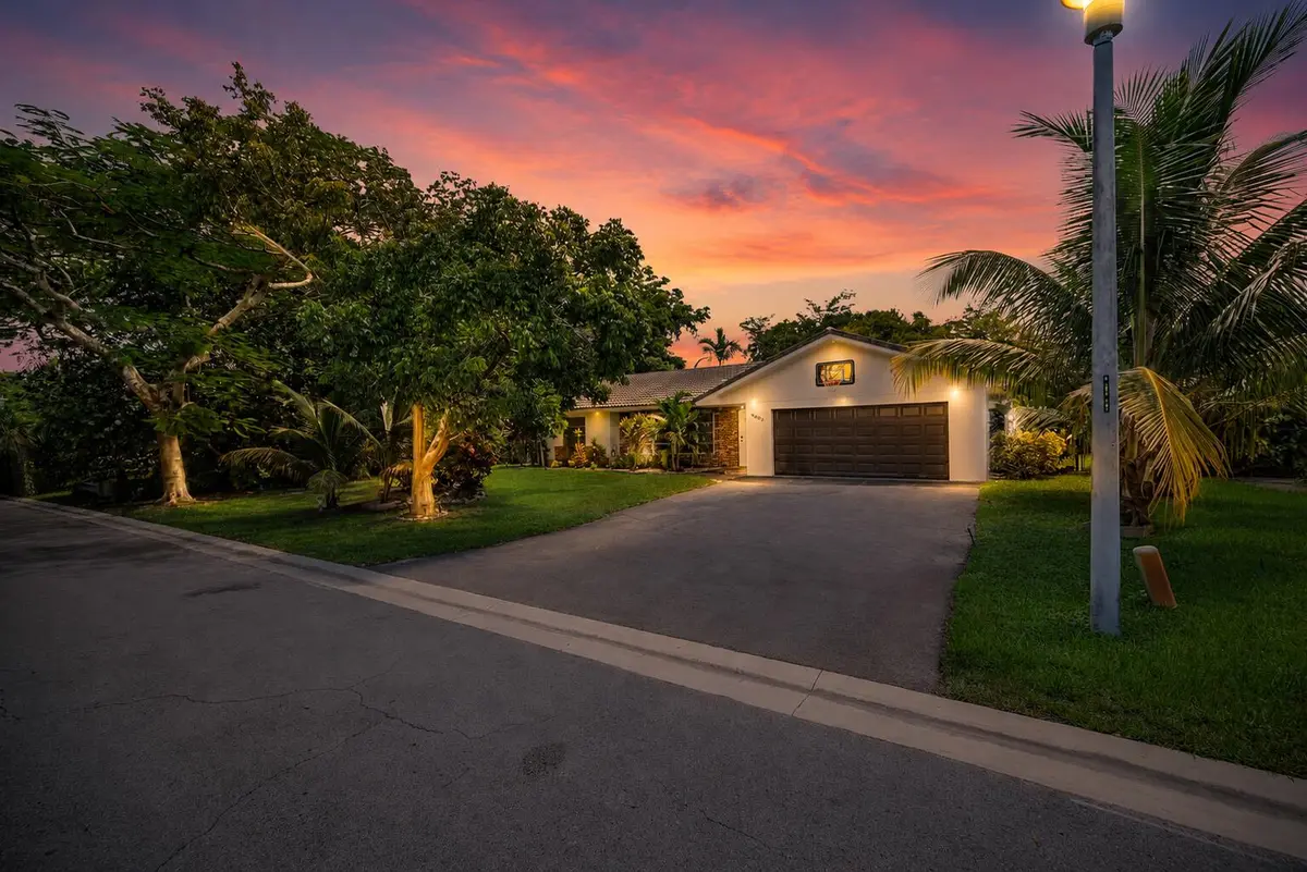 Front View at 4203 NW 75TH Avenue, Coral Springs