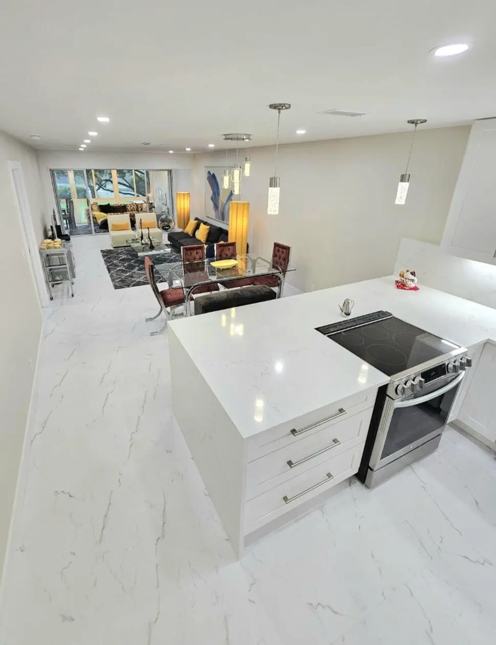 Luxury Condo, 1631 NW 18th Ave 201 at 1631 NW 18th Avenue 201, Delray Beach