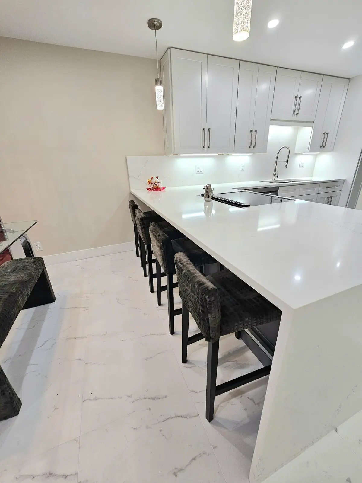 Custom Bar Stools Fit Perfectly at 1631 NW 18th Avenue 201, Delray Beach