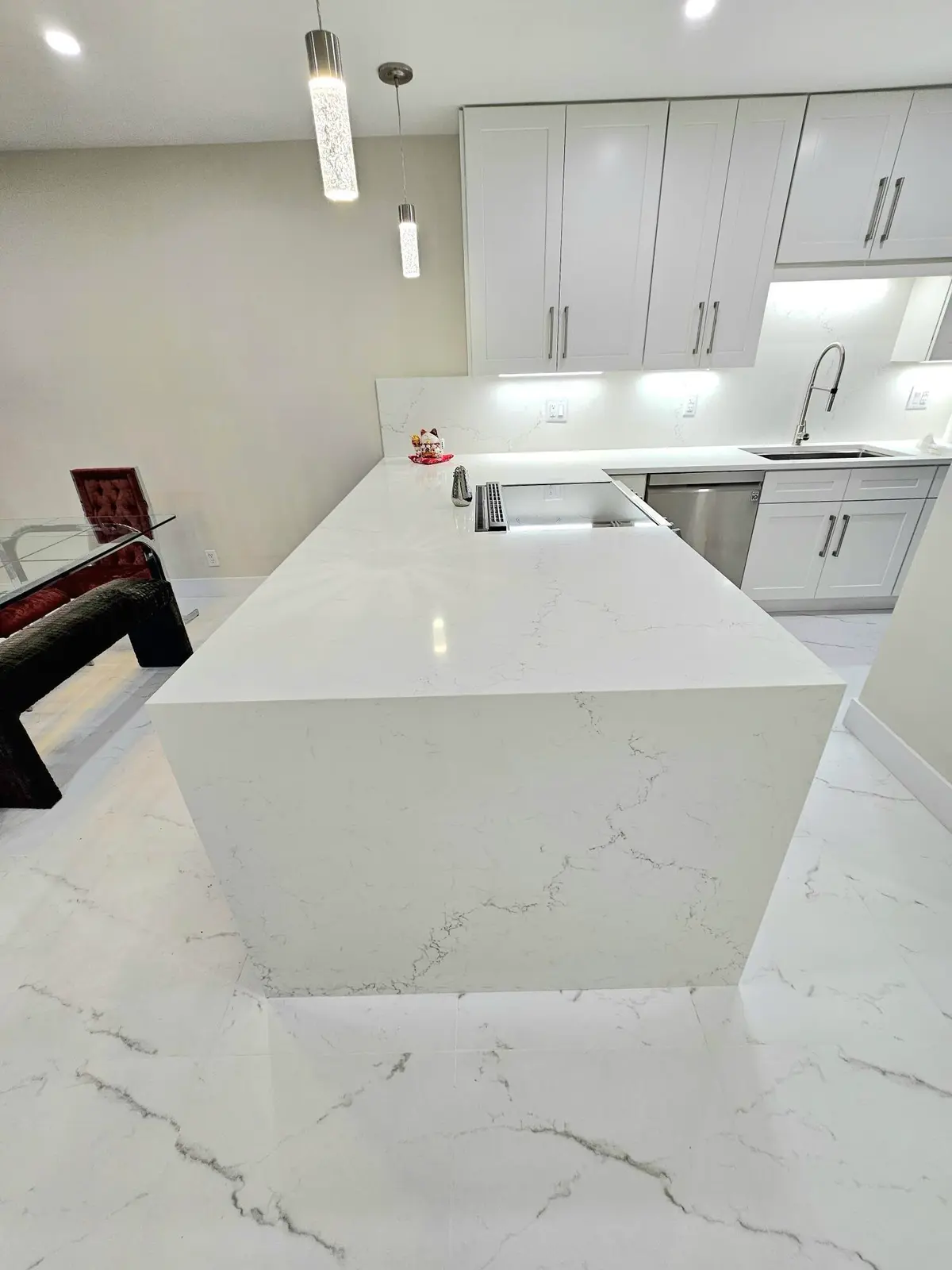 Waterfall Oversized Quartz Peninsula at 1631 NW 18th Avenue 201, Delray Beach