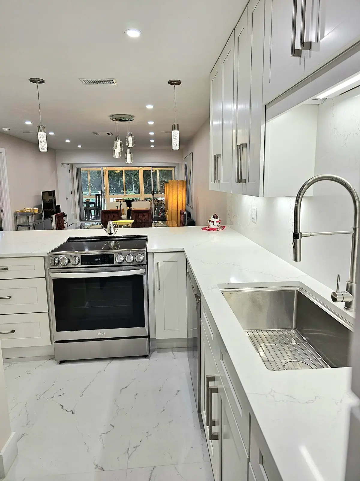 High-End Quartz Backsplash, Countertops, at 1631 NW 18th Avenue 201, Delray Beach