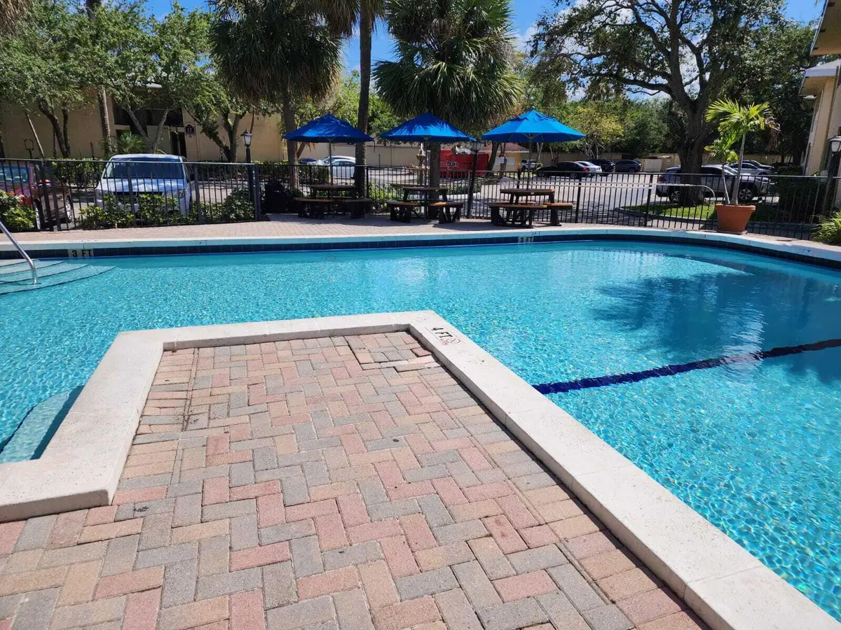 WhatsApp Image 2024-05-28 at 12.06.54_7b at 2445 SW 18TH Terrace 1120, Fort Lauderdale