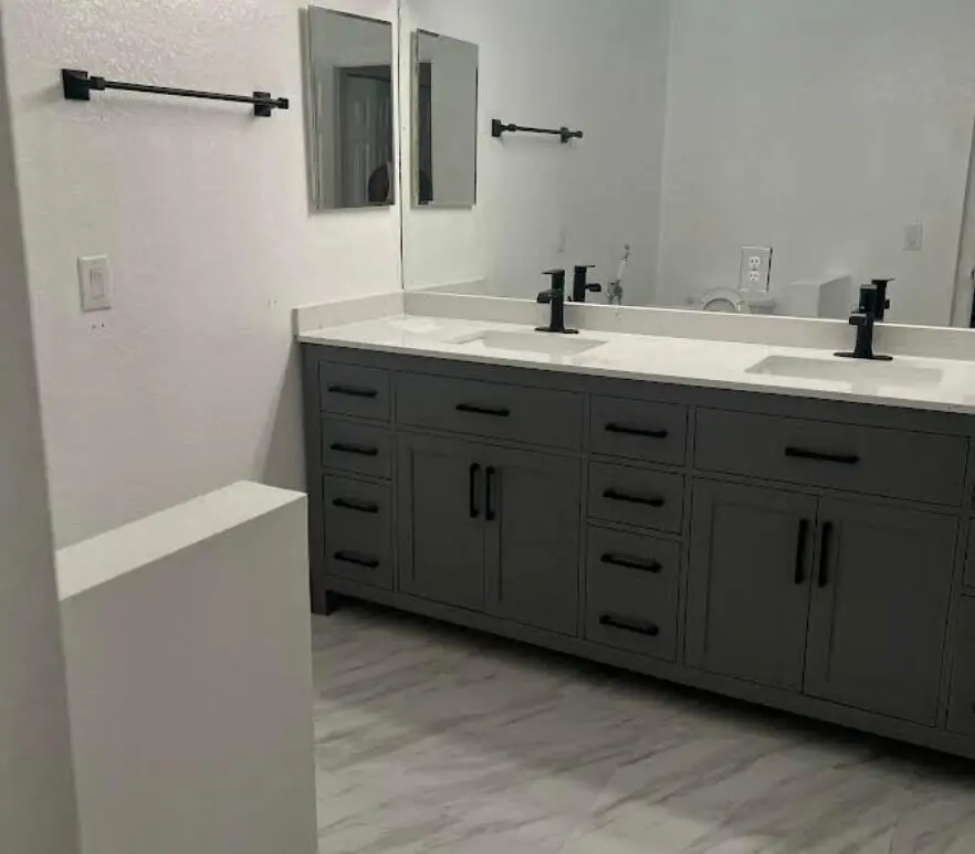 master bath at 13040 NW 5TH Street, Pembroke Pines