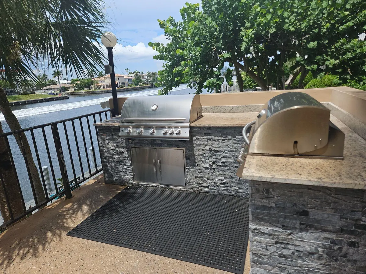 Amenities at 1150 Hillsboro Mile 812, Hillsboro Beach