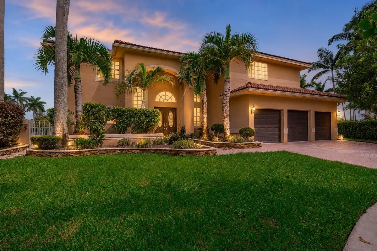 2e at 1333 SW 175th Way, Pembroke Pines