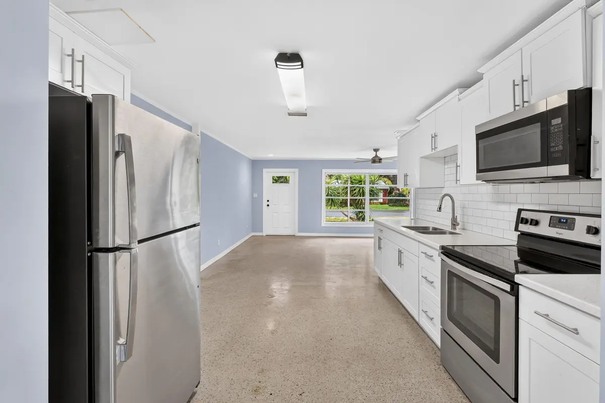 14-web-or-mls-5P1A2617 at 820 E 13TH Street, Stuart
