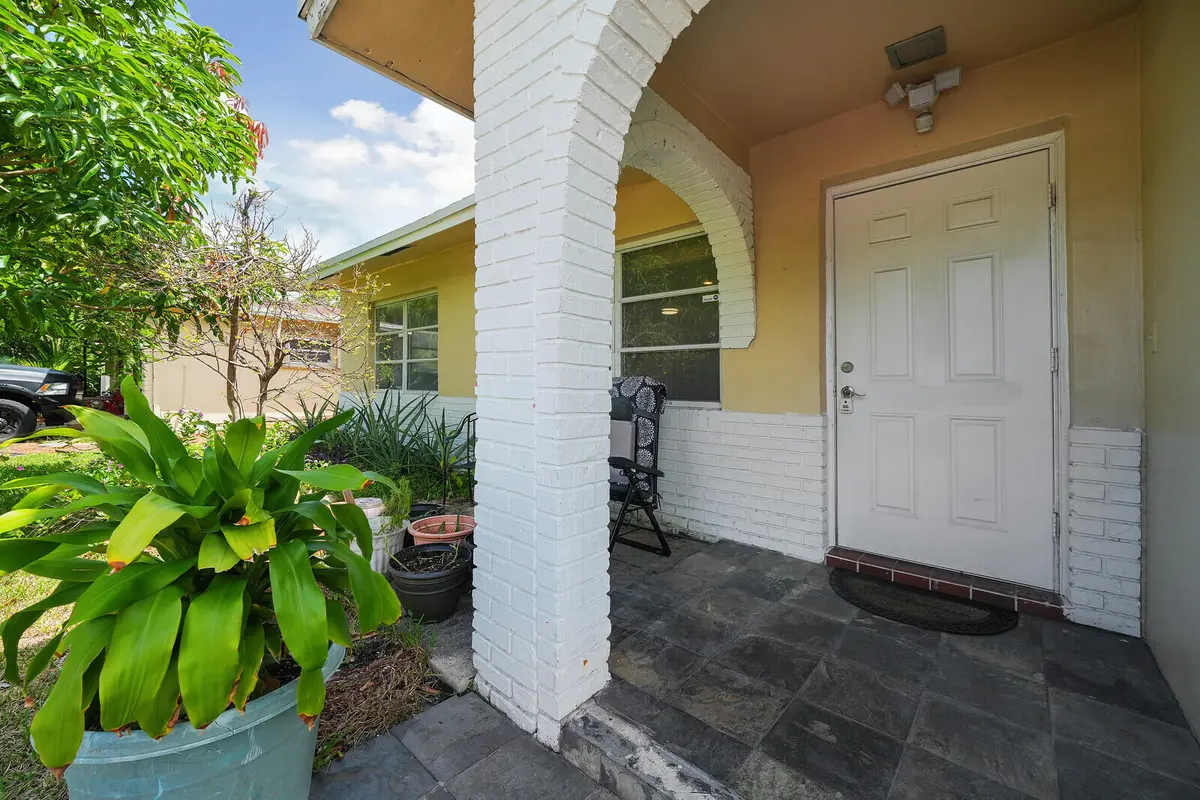 Front Entrance at 1060 NW 49th Court, Deerfield Beach