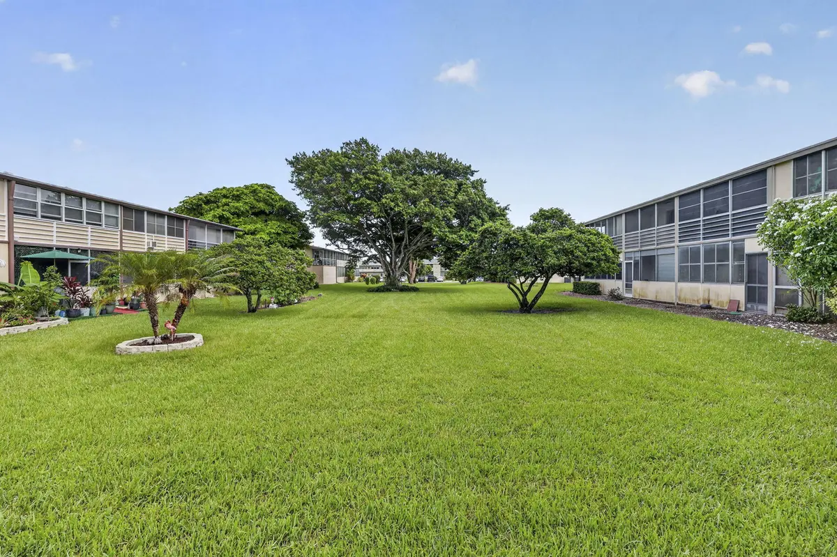 32-web-or-mls-BS1A9423 at 210 Canterbury J 1, West Palm Beach