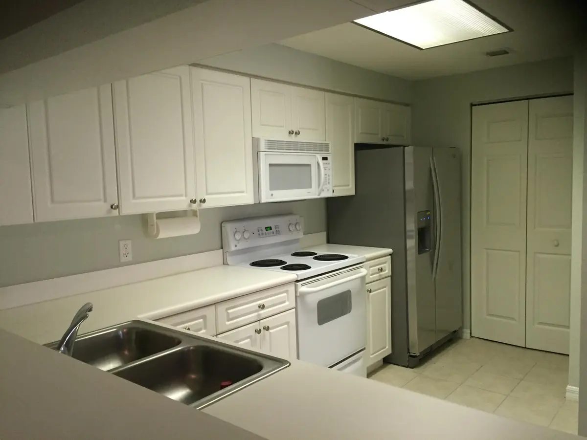 Kitchen at 2726 Anzio Court 202, Palm Beach Gardens