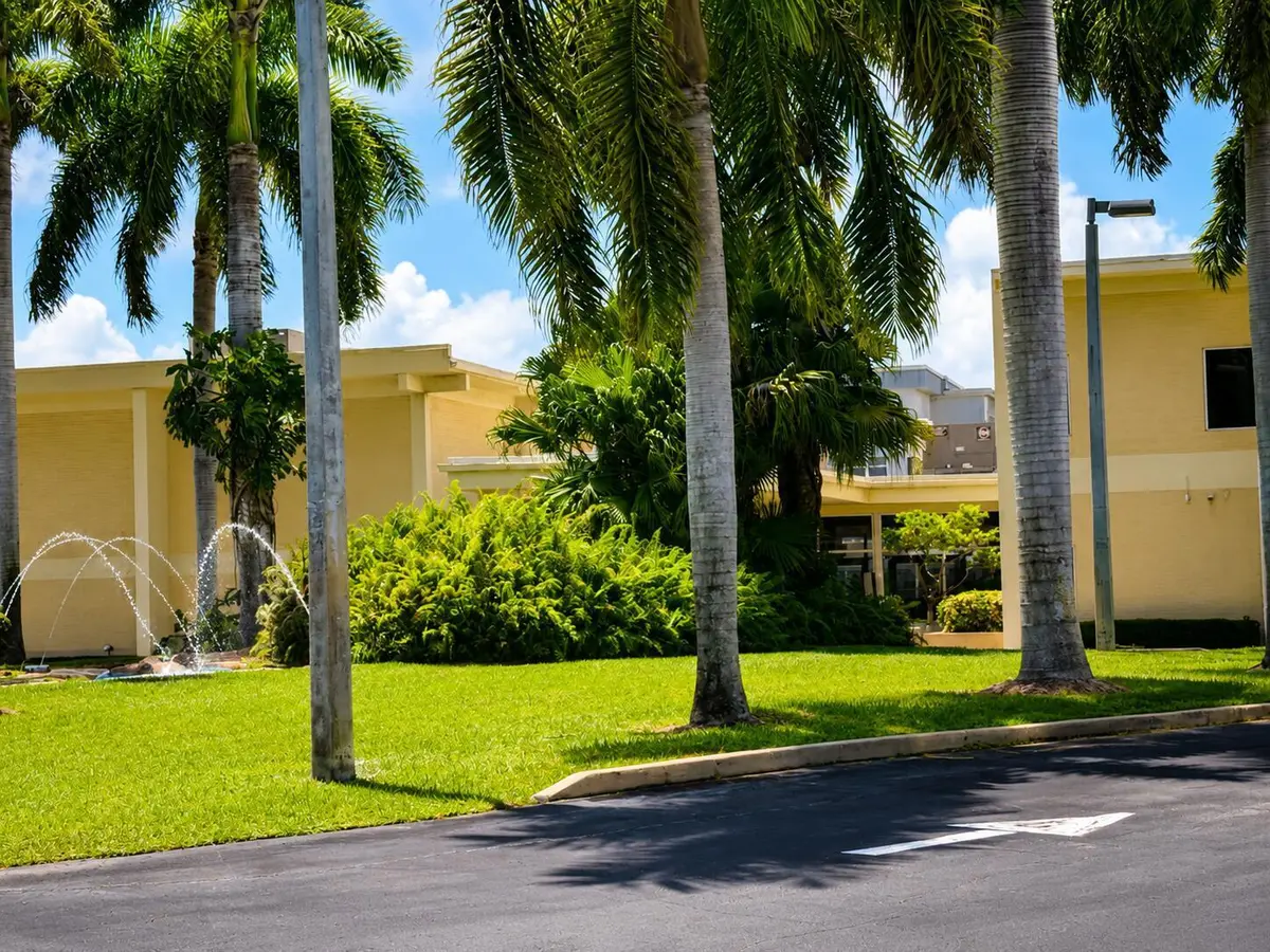 20260821035955598730000000-o at 230 NE 26TH Avenue 404, Boynton Beach