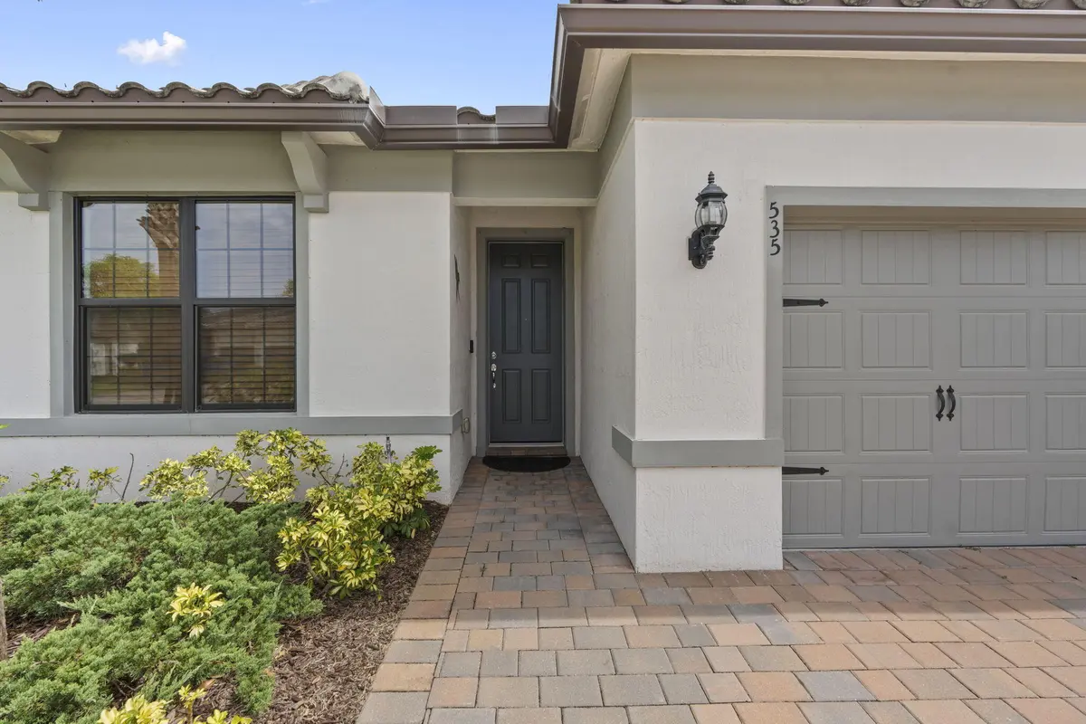 4-web-or-mls-DSC04917 at 535 SE VILLANDRY Way, Port St. Lucie