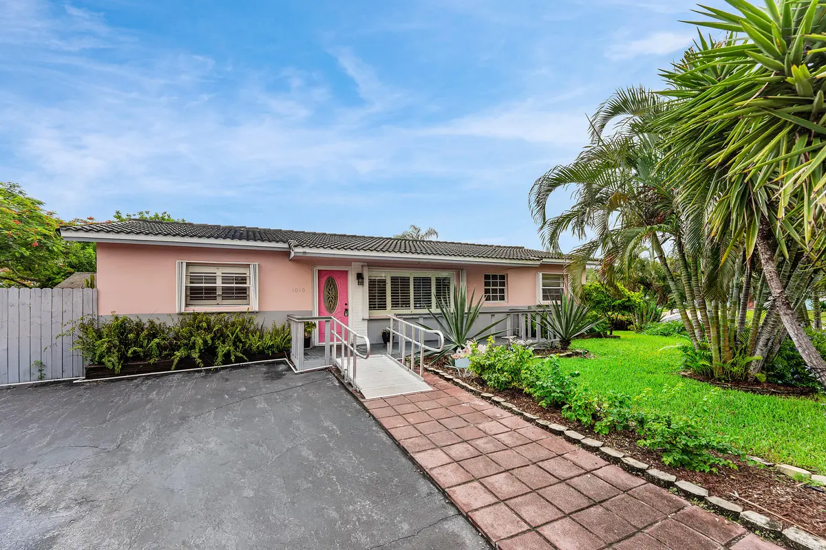 1010 SW 6TH Avenue, Deerfield Beach, FL – photo 1