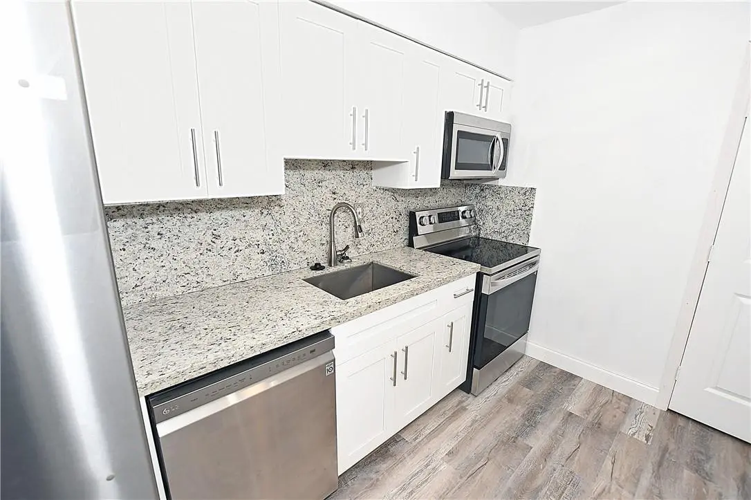 Photo 2 at 270 NW 43rd Street, Oakland Park
