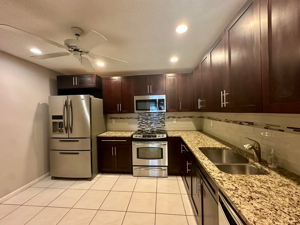 Kitchen at 9292 Sabal Ridge Circle D, Boca Raton