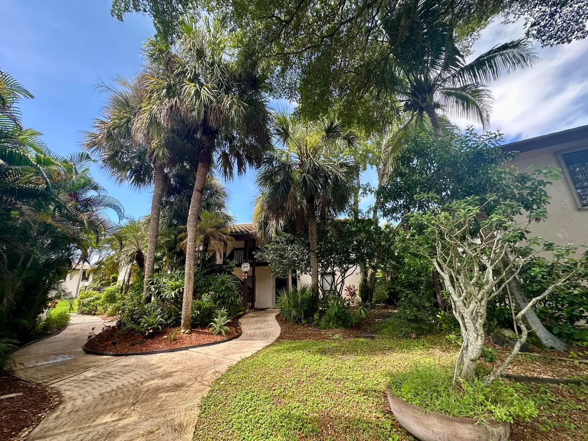 9292 Sable Ridge Cir D at 9292 Sabal Ridge Circle D, Boca Raton