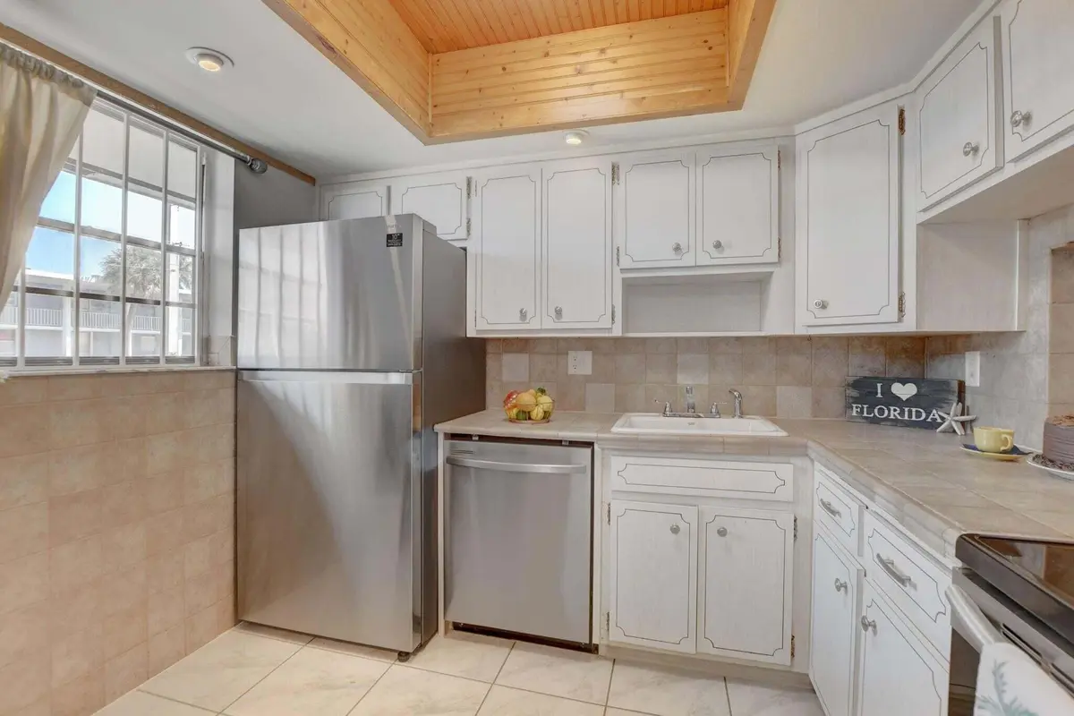 899- Pic 4 at 899 SE 2nd Avenue 215, Deerfield Beach