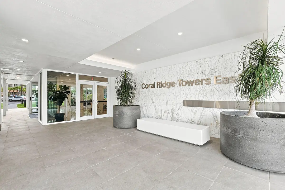 07_lobby at 3300 NE 36th Street 1121, Fort Lauderdale