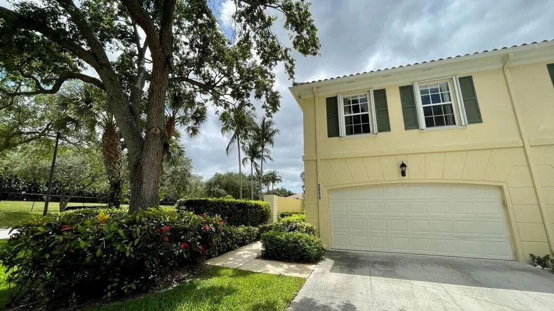 20250603190025134950000000-o at 2039 TARPON LAKE Way, West Palm Beach