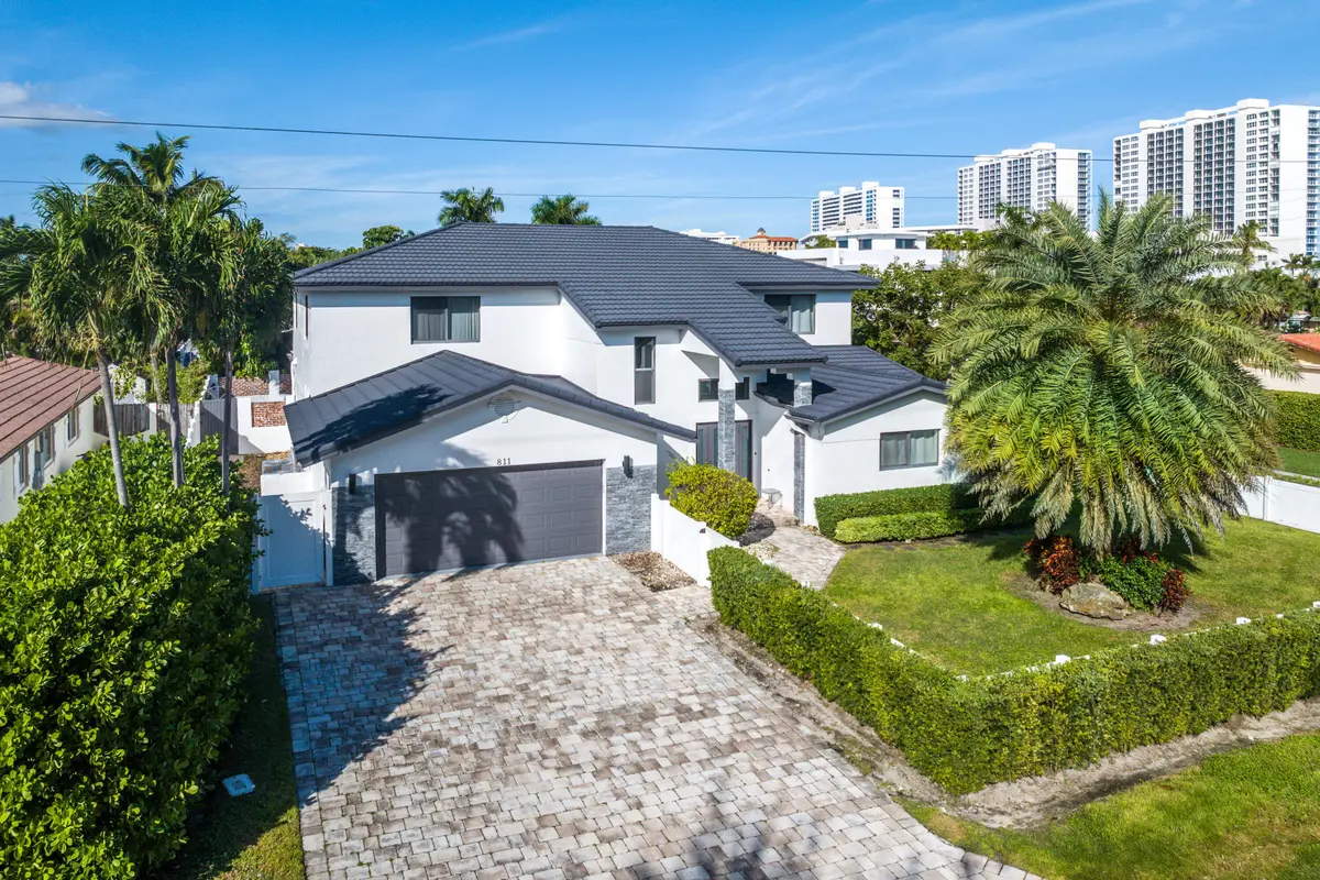 006-811Southeast31stStreet-BocaRaton-FL- at 811 SE 31st Street, Boca Raton