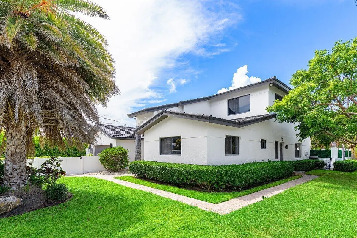 004-811Southeast31stStreet-BocaRaton-FL- at 811 SE 31st Street, Boca Raton