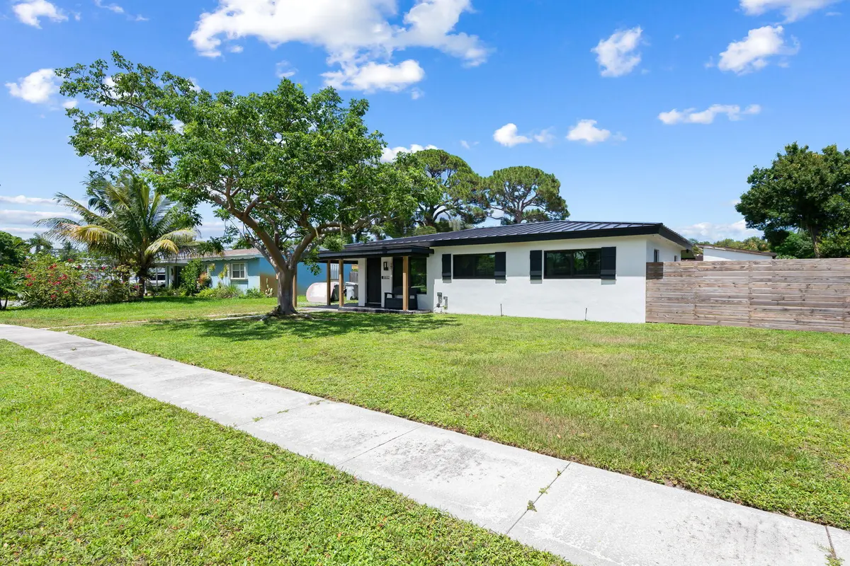 24-web-or-mls-DSC_9080 at 1032 SW 1ST Terrace, Pompano Beach