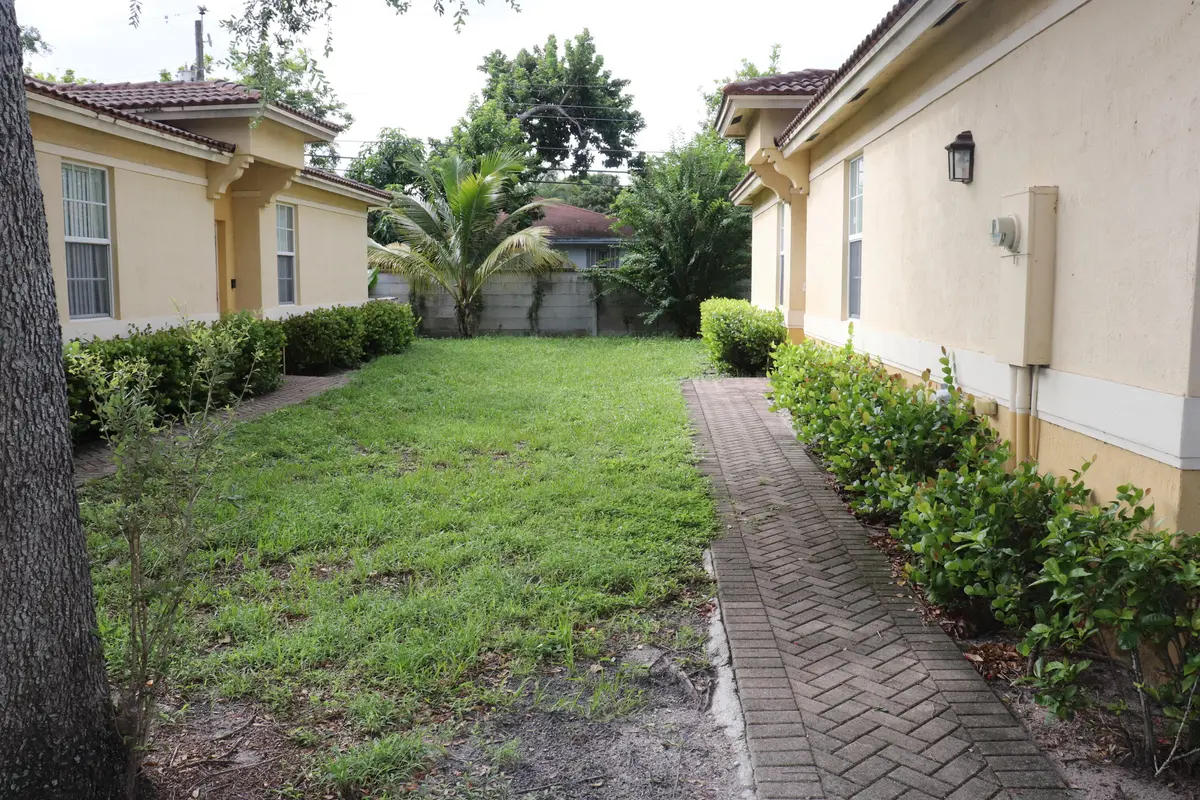 IMG_5805 at 613 NW 21ST Avenue, Pompano Beach