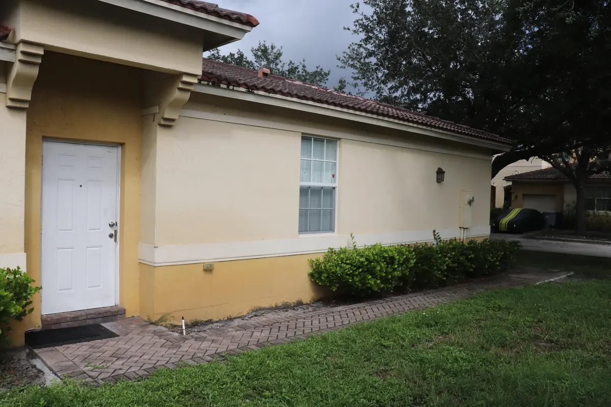 IMG_5807 at 613 NW 21ST Avenue, Pompano Beach