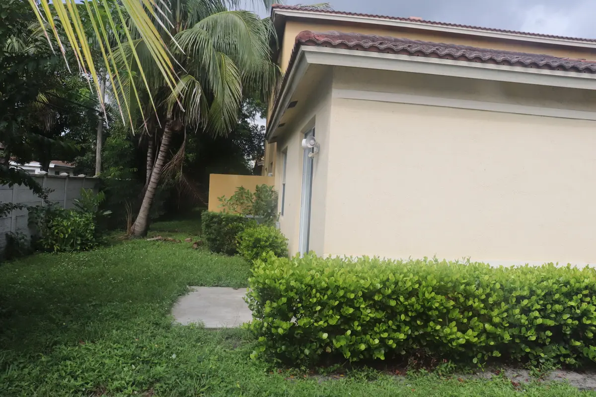 IMG_5808 at 613 NW 21ST Avenue, Pompano Beach