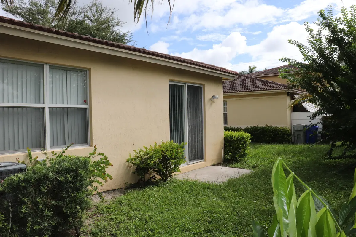 IMG_5810 at 613 NW 21ST Avenue, Pompano Beach