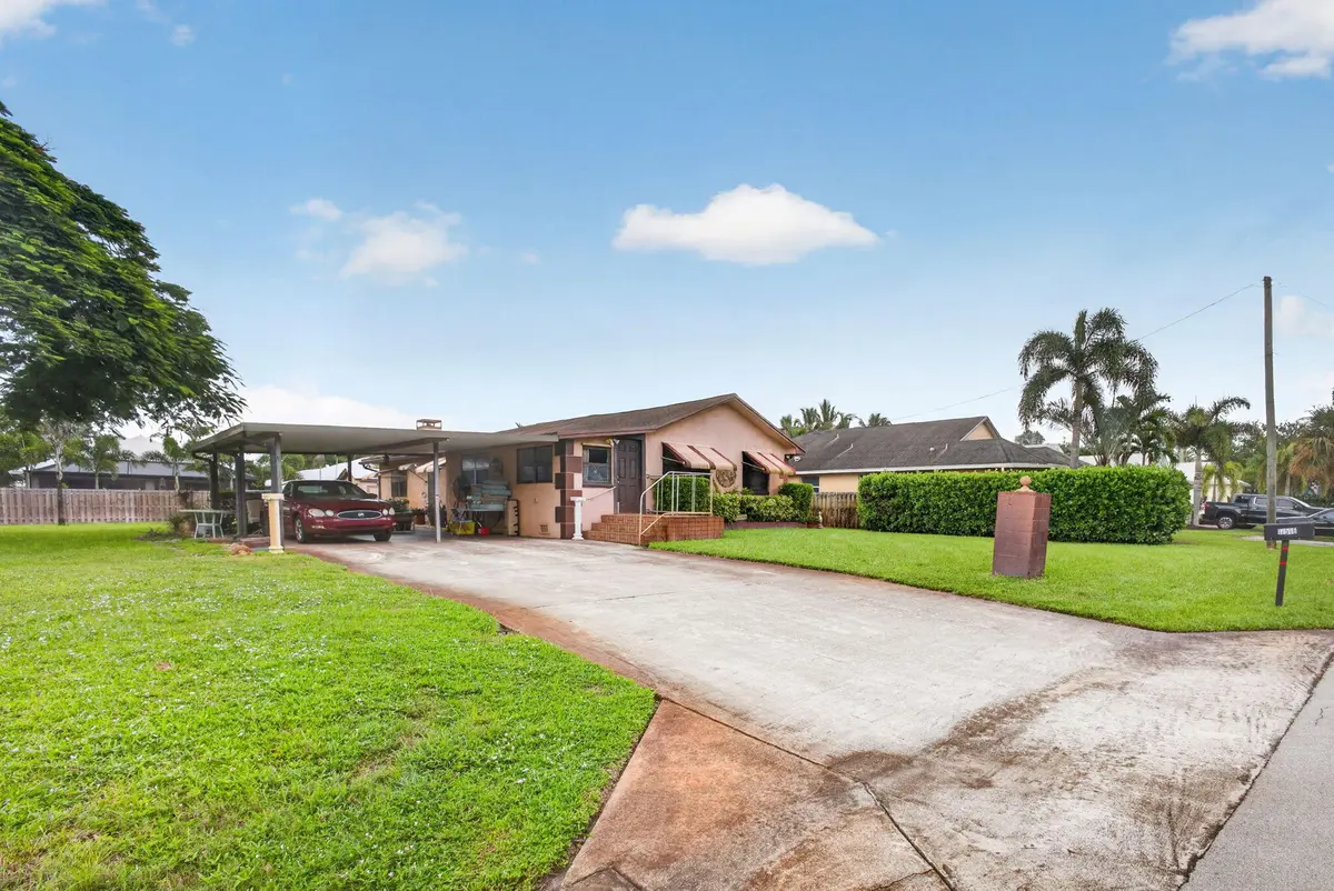 5-web-or-mls-5D1A5785 at 17596 CINQUEZ PARK Road, Jupiter
