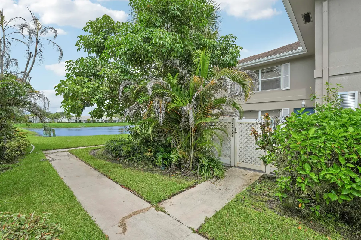 House-21 at 3449 SW Sunset Trace Circle, Palm City
