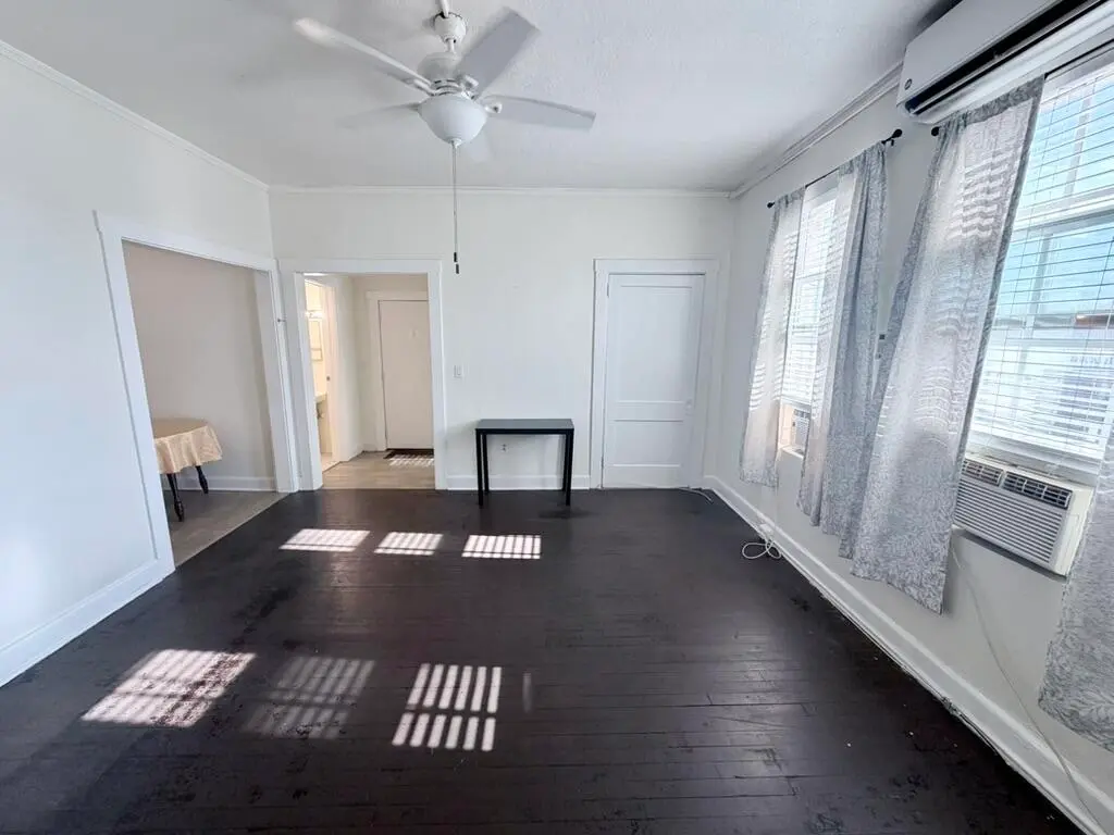 C900E337-B588-4D46-8854-BD0DDA67F3D3_1_1 at 406 NORTHWOOD Road 4, West Palm Beach