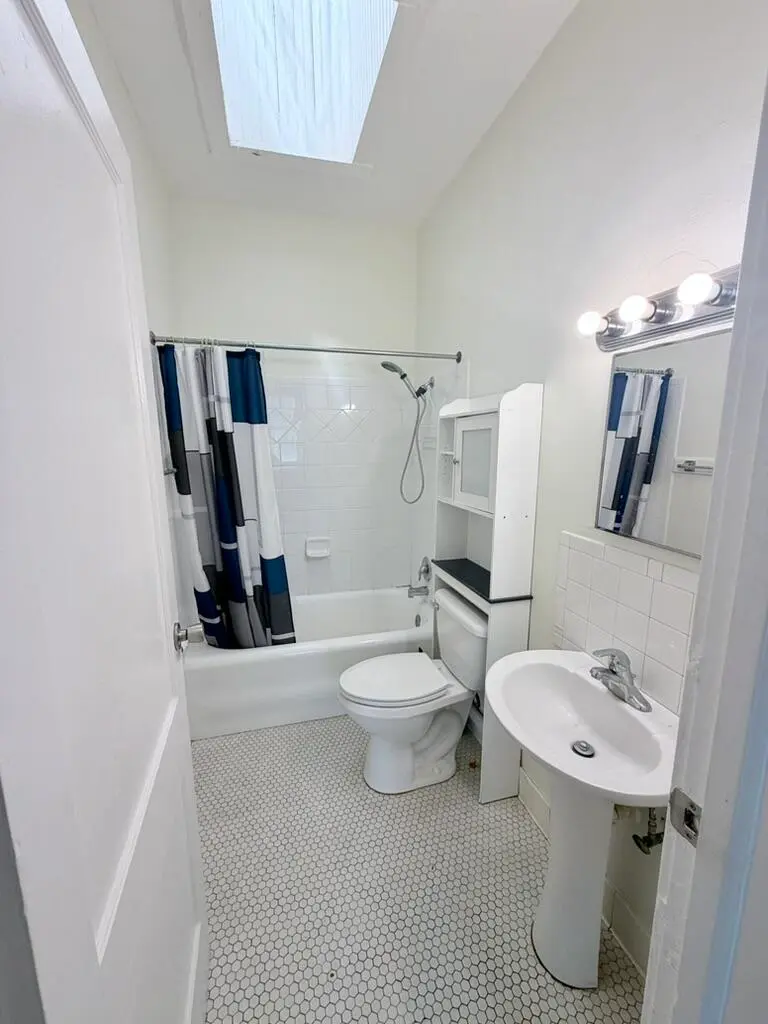 869D03D1-52DF-44CF-8F09-28EF10F9C604_1_1 at 406 NORTHWOOD Road 4, West Palm Beach